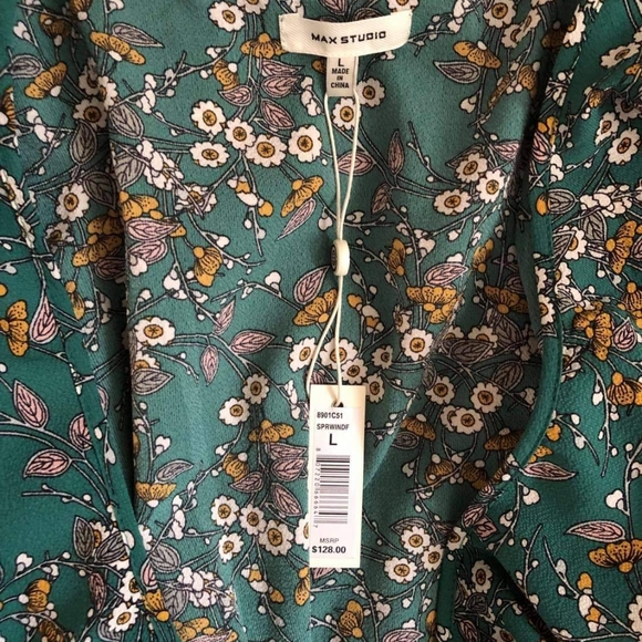 NWT Max Studio Crepe Wrap Dress Large - Picture 2 of 3